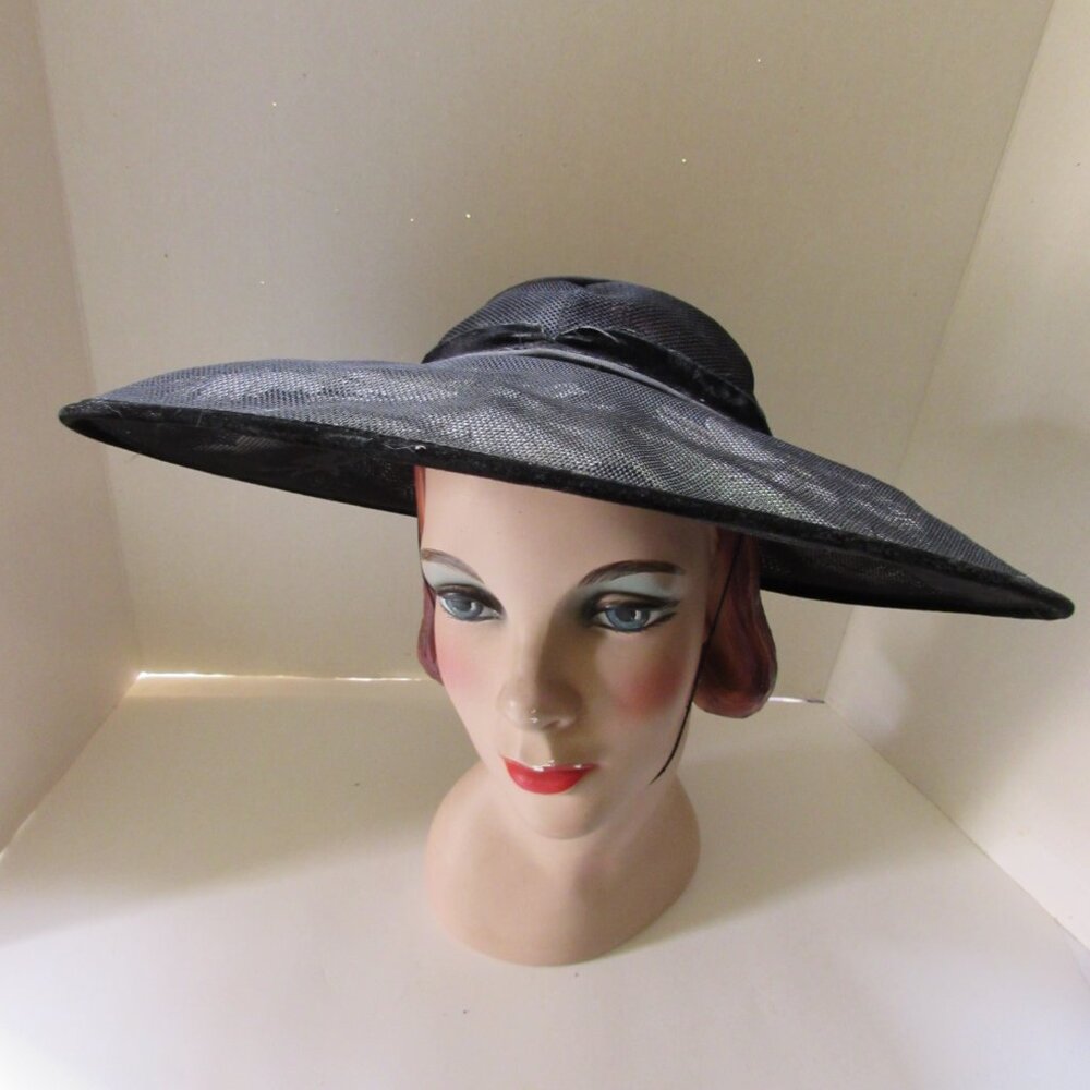 SALE Vintage Wide Brim Black Hat with Hidden White Daisy Swag - Picture 5 of 14